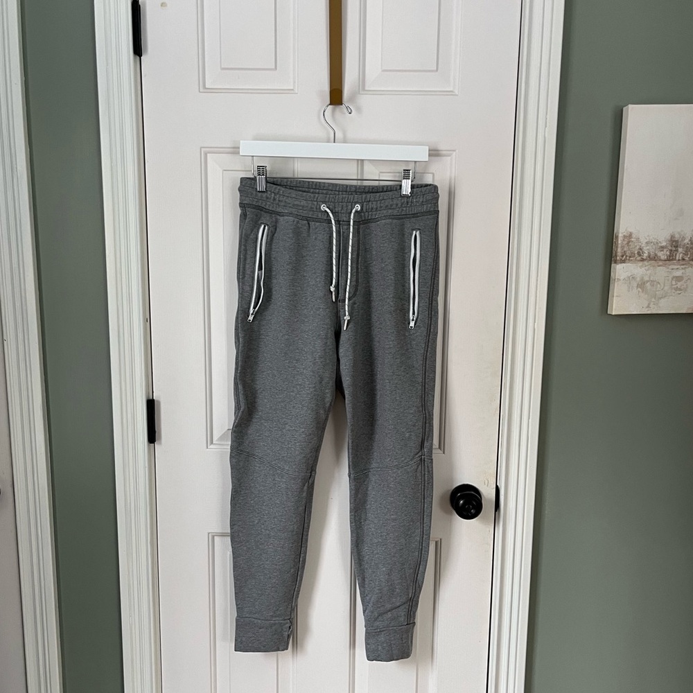 Men’s American Eagle Gray Joggers Small